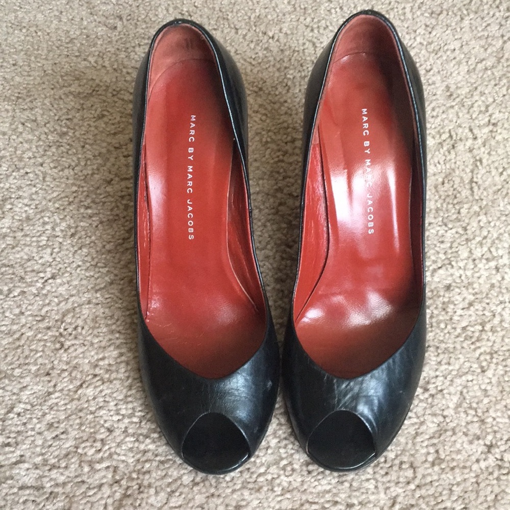 Marc by Marc Jacobs Black Leather Peep Toe Pumps
